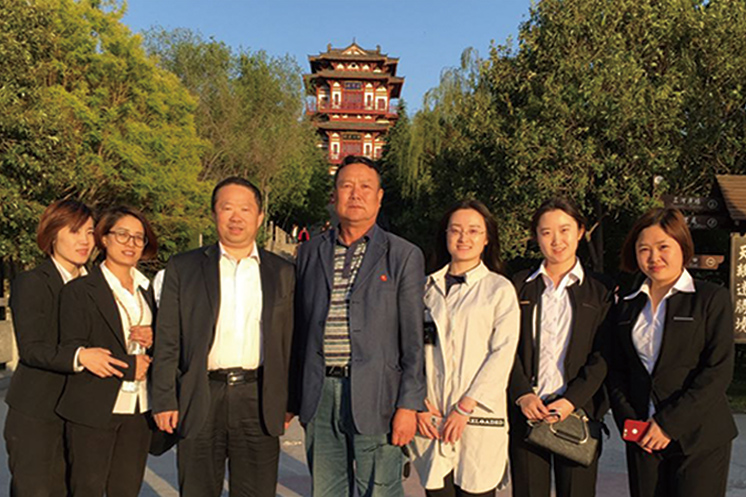 國(guó)內(nèi)客戶(hù)來(lái)公司參觀(guān)及交流